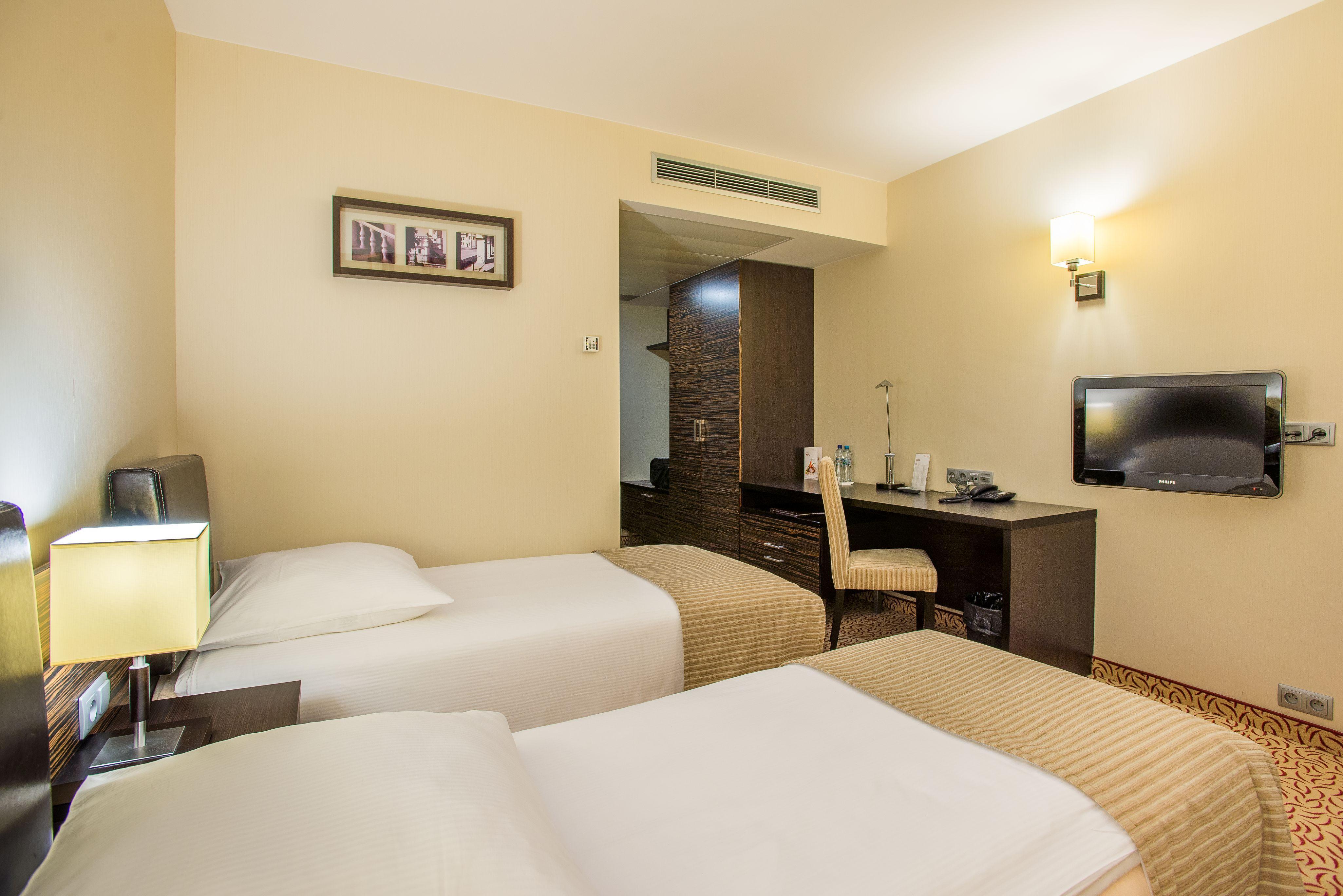 Qubus Hotel Kielce Eksteriør bilde