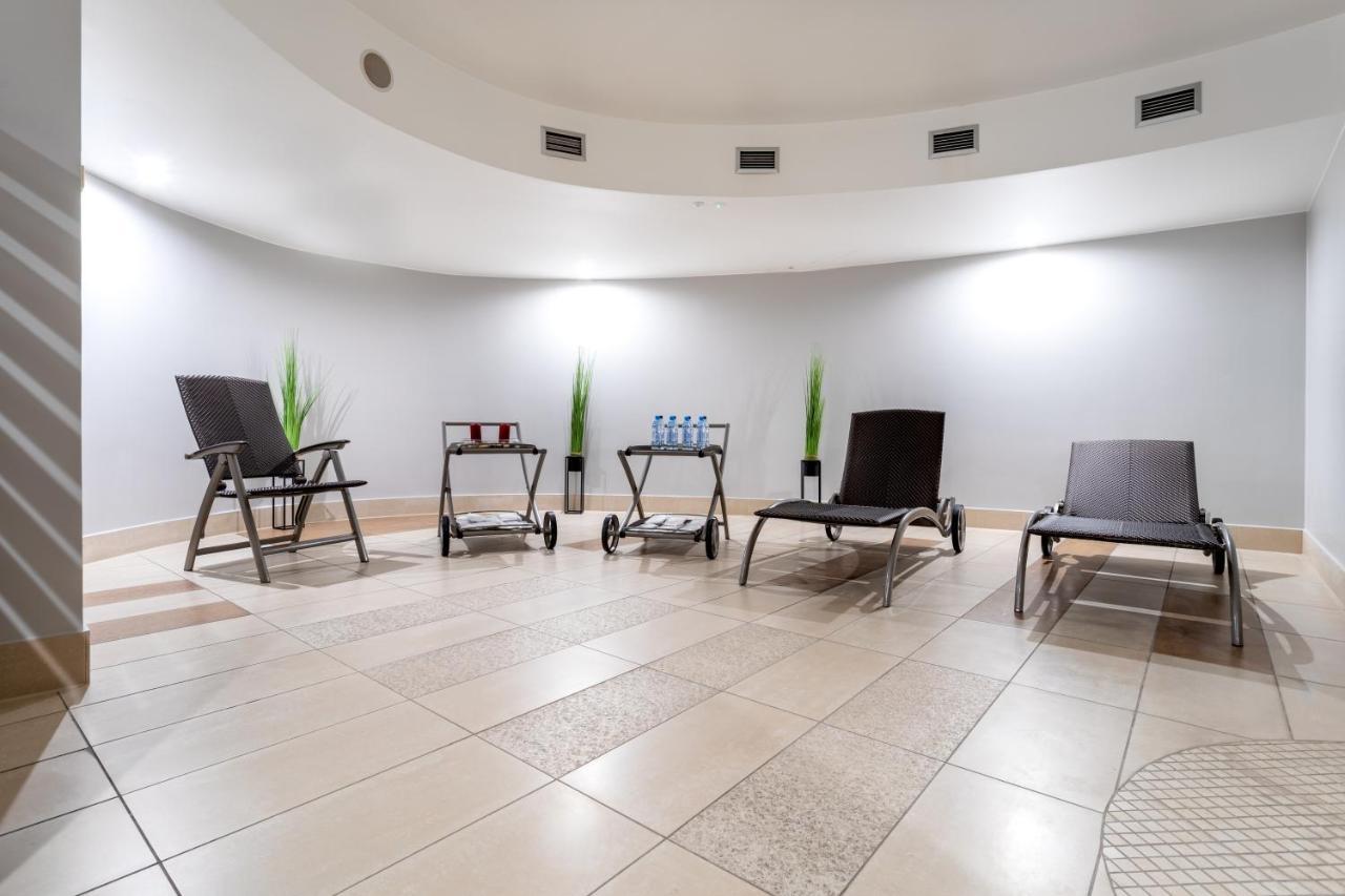 Qubus Hotel Kielce Eksteriør bilde