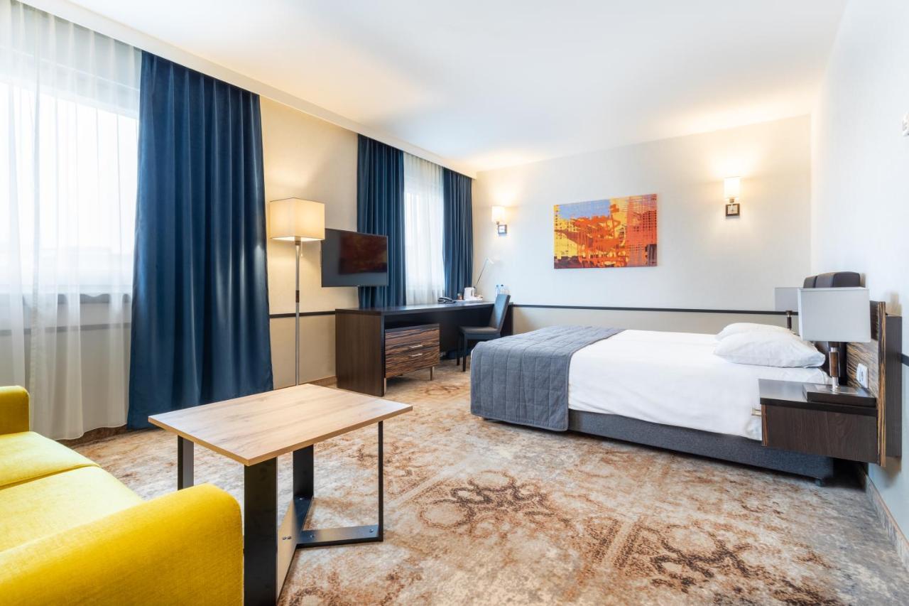 Qubus Hotel Kielce Eksteriør bilde