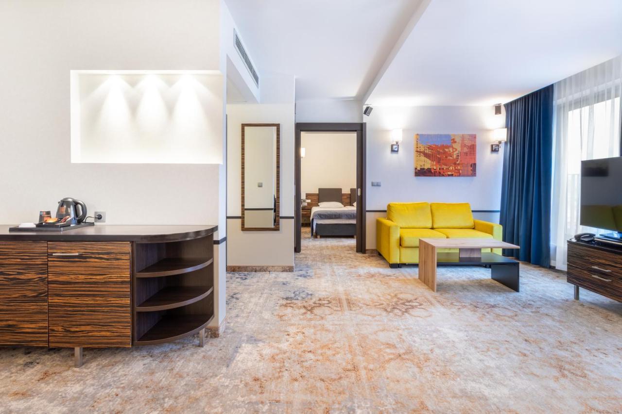 Qubus Hotel Kielce Eksteriør bilde