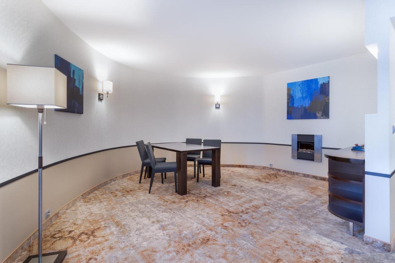Qubus Hotel Kielce Eksteriør bilde