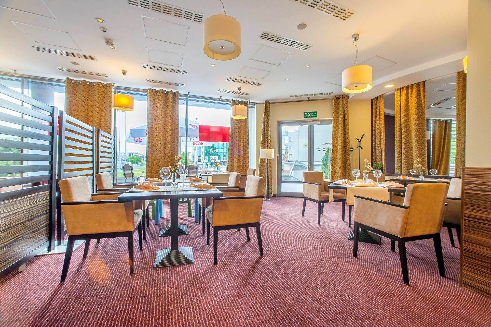 Qubus Hotel Kielce Eksteriør bilde