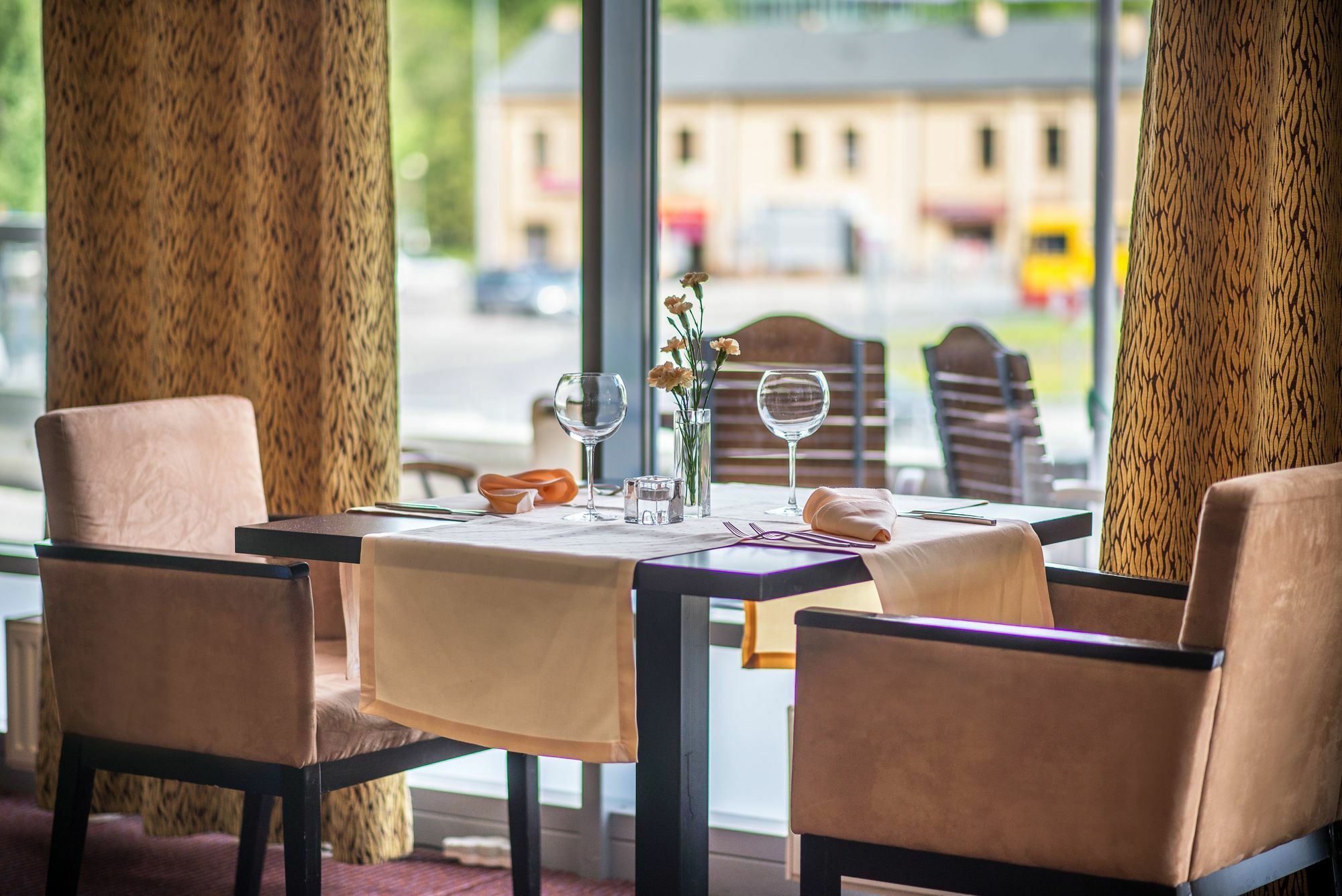 Qubus Hotel Kielce Eksteriør bilde