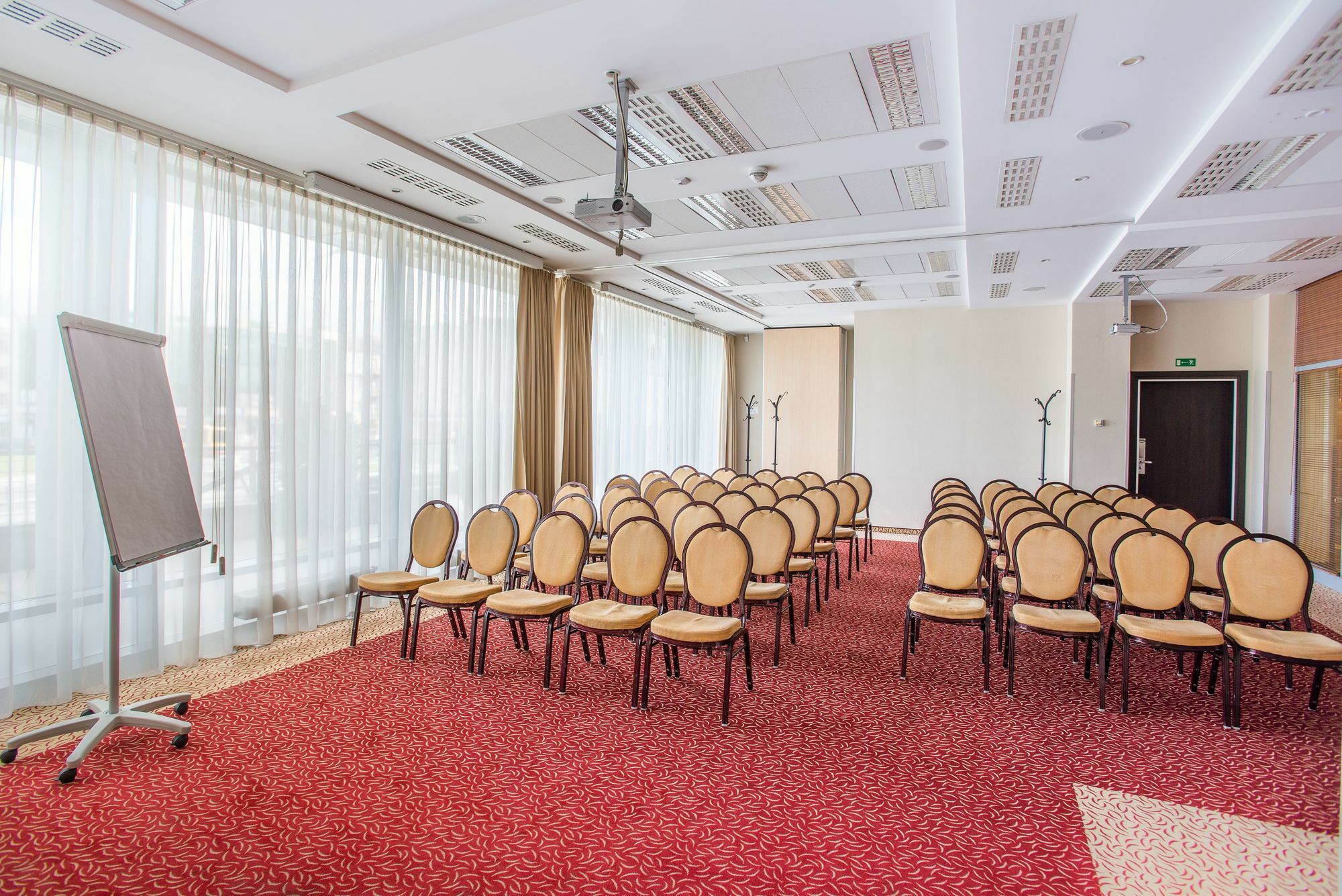 Qubus Hotel Kielce Eksteriør bilde